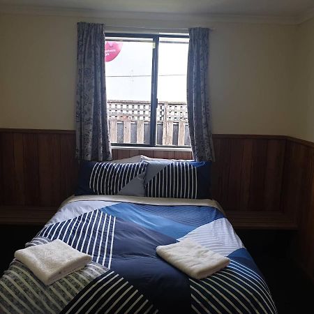 Wilderness Backpackers Hostel Haast Exterior photo