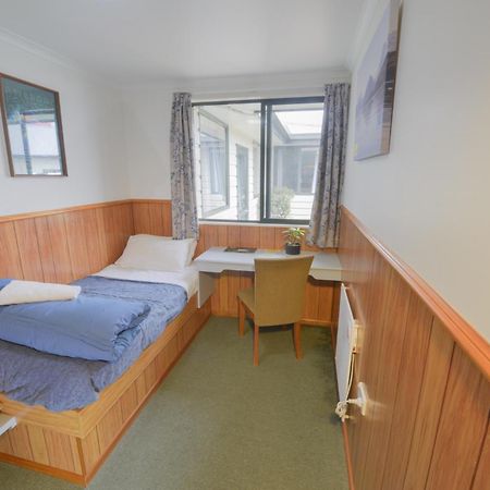 Wilderness Backpackers Hostel Haast Exterior photo
