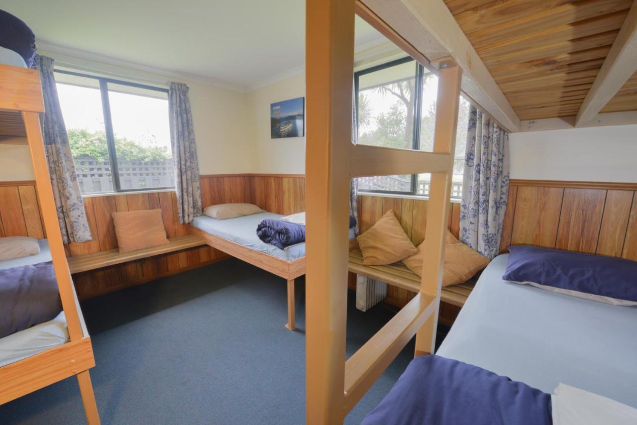 Wilderness Backpackers Hostel Haast Exterior photo